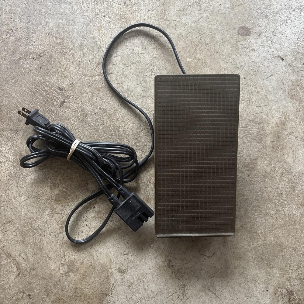 Husqvarna Viking FR710 Sewing Machine Foot Pedal Control For 6690 6570 OEM